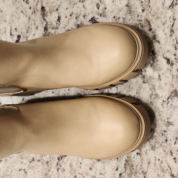 SO Women's Tan Memory Foam Chelsea Boots (Size 9.5) - Picture 7 of 12